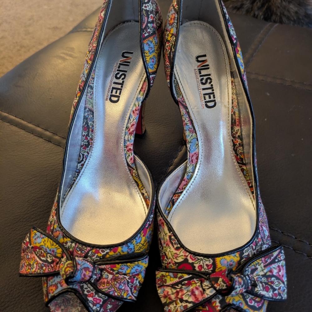 Unlisted Women's Colorful Bow Heels